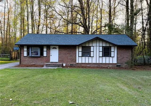 image of 1345 Labelle St, Jonesboro, GA 30238 | MLS# 7815363