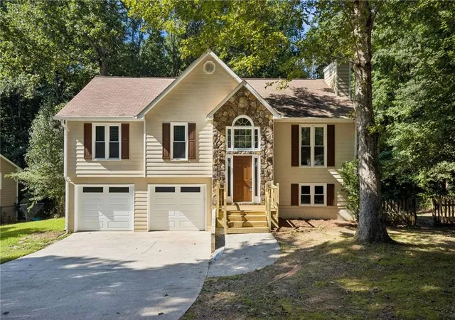 Photo 1 of Single family home for sale at 7060 Old Post Ct, Cumming, GA 30028 | MLS# 7816495 | Listing updated on 2026-08-06