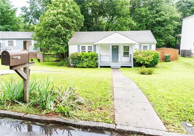 Photo 2 of Single family home for sale at 812 Flt Shls Way Se, Atlanta, GA 30316 | MLS# 7796821 | Listing updated on 2026-09-19