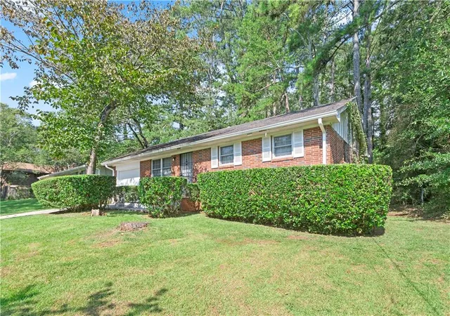 Photo 2 of Single family home for sale at 2881 Gwendon Ter, Decatur, GA 30034 | MLS# 7829527 | Listing updated on 2026-08-31