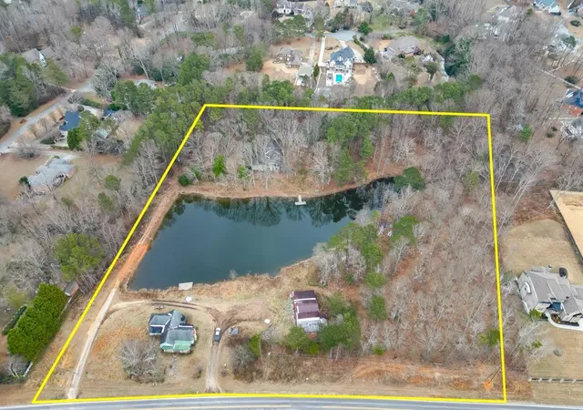 Photo 2 of Sale Pending at 3251 Camp Branch Rd, Buford, GA 30519 | MLS# 7721000 | Listing updated on 2026-10-08
