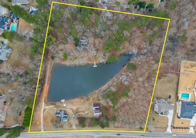 Photo 3 of Sale Pending at 3251 Camp Branch Rd, Buford, GA 30519 | MLS# 7721000 | Listing updated on 2026-10-08
