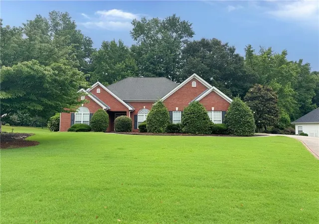Photo 1 of Sale Pending at 75 Wentworth Way, Newnan, GA 30265 | MLS# 7788904 | Listing updated on 2026-10-03