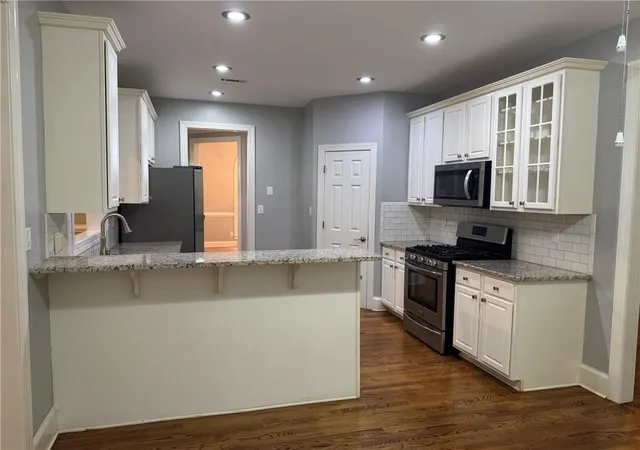 Photo 3 of Sale Pending at 75 Wentworth Way, Newnan, GA 30265 | MLS# 7788904 | Listing updated on 2026-10-03