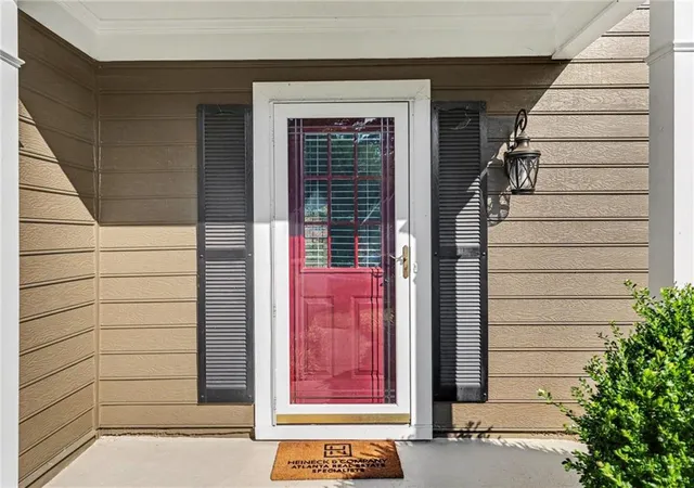 3rd image of 6195 Pattingham Dr, Roswell, GA 30075 | MLS# 7801529