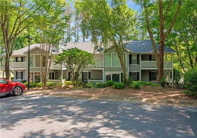 3rd image of 407 Natchez Tr, Atlanta, GA 30350 | MLS# 7797620