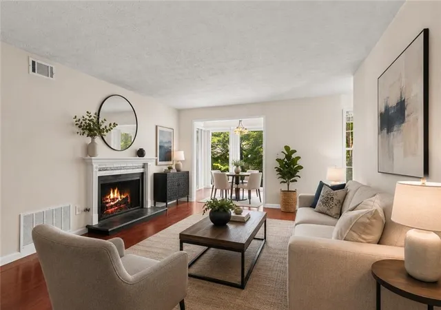 4th image of 407 Natchez Tr, Atlanta, GA 30350 | MLS# 7797620