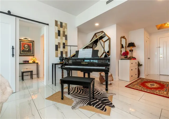 4th image of 2870 Pharr Ct S Nw, Atlanta, GA 30305