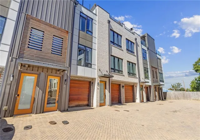 Photo 1 of Townhouse for sale at 133 City View Ct Ne, Atlanta, GA 30308 | MLS# 7858233 | Listing updated on 2026-10-26