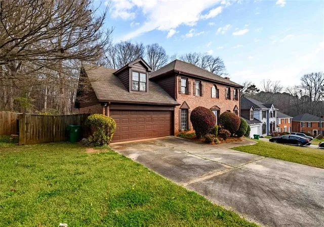 2nd image of 6420 Phillips Pl, Lithonia, GA 30058 | MLS# 7727401