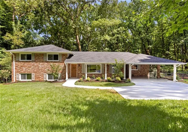 3rd image of 1891 Silver Hill Rd, Stone Mountain, GA 30087 | MLS# 7822391