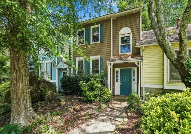 1st image of 688 Stratford Grn, Avondale Estates, GA 30002 | MLS# 7821734