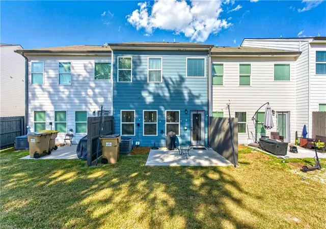 3rd image of 252 Regent Park, Hoschton, GA 30548 | MLS# 7756046