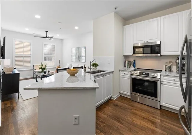 1st image of 10 Perimeter Summit Blvd #1402, Brookhaven, GA 30319 | MLS# 7816472