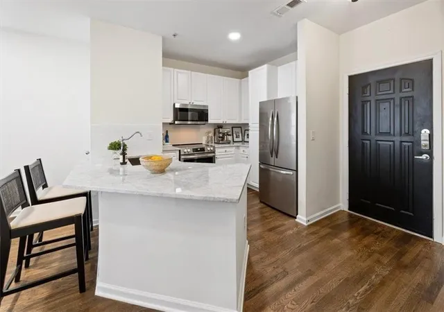 2nd image of 10 Perimeter Summit Blvd #1402, Brookhaven, GA 30319 | MLS# 7816472