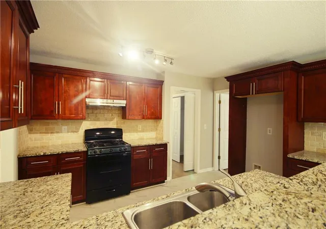 Photo 3 of Single family home for sale at 1030 Soaring Dr, Marietta, GA 30062 | MLS# 7761209 | Listing updated on 2026-09-10