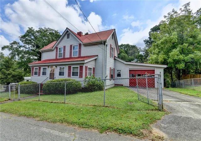 Homes for sale in Gainesville, GA | 37 Spring St, Gainesville, GA 30501 | MLS# 7662270