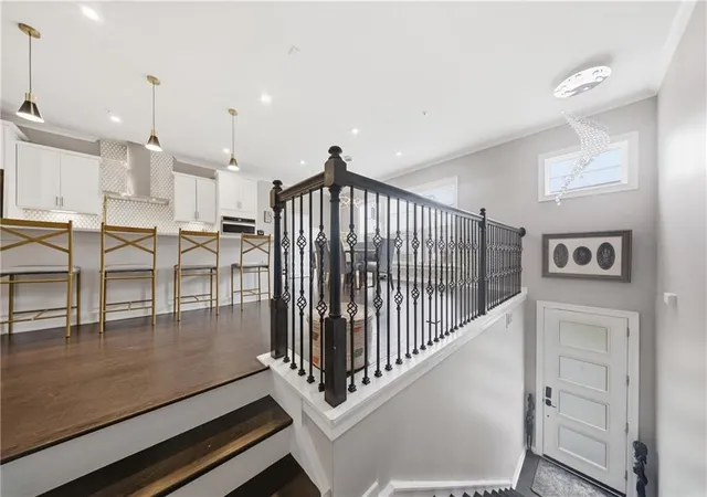 3rd image of 2087 Holtz Ln, Atlanta, GA 30318 | MLS# 7763961