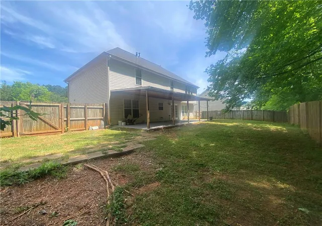 Photo 4 of Single family home for sale at 725 Cricket Hl Trl, Lawrenceville, GA 30044 | MLS# 7759844 | Listing updated on 2026-08-27