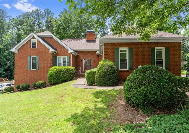 Homes for sale in Kennesaw, GA | 1199 Mountainside Tr Nw, Kennesaw, GA 30152 | MLS# 7801987