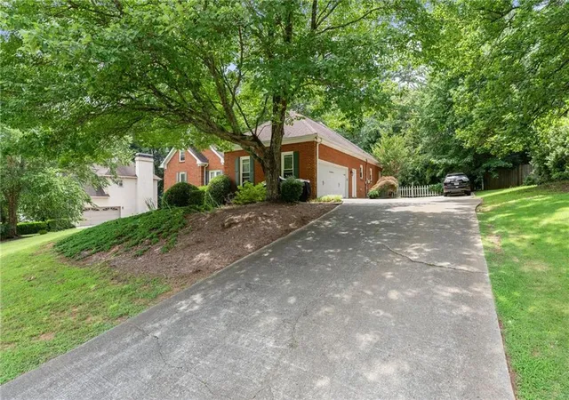 Homes for sale in Kennesaw, GA | 1199 Mountainside Tr Nw, Kennesaw, GA 30152 | MLS# 7801987