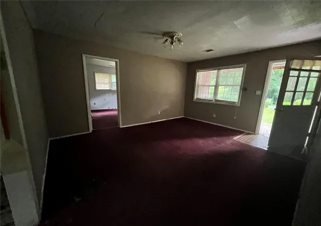 2nd image of 118 Meriwether St, Grantville, GA 30220 | MLS# 7798777