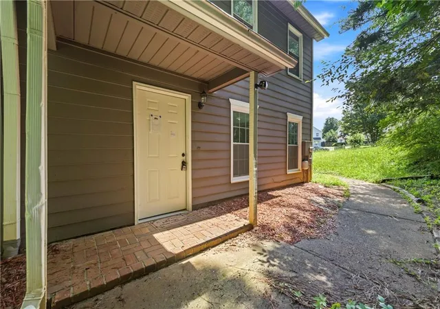 image of 1395 Kennesaw Trace Ct Nw, Kennesaw, GA 30144 | MLS# 7707290