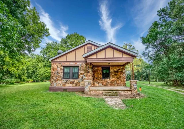 Photo 1 of Single family home for sale at 2067 Cleveland Rd, Bogart, GA 30622 | MLS# 7823412 | Listing updated on 2026-08-21