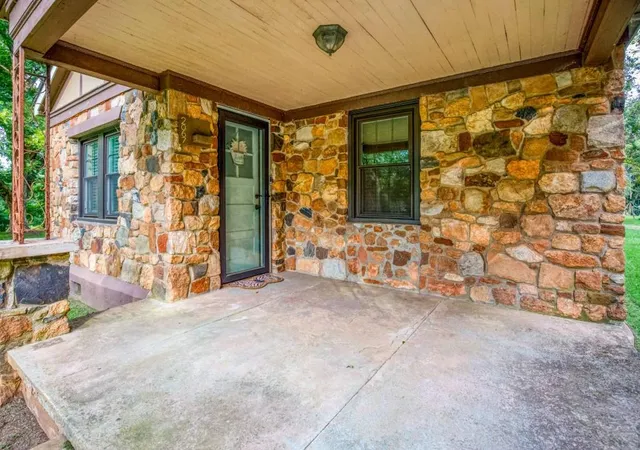 Photo 3 of Single family home for sale at 2067 Cleveland Rd, Bogart, GA 30622 | MLS# 7823412 | Listing updated on 2026-08-21