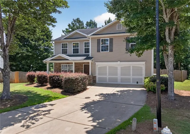 Photo 2 of Sale Pending at 3075 Whittier Way, Cumming, GA 30040 | MLS# 7762934 | Listing updated on 2026-09-25