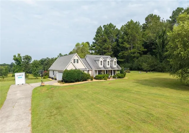 Photo 3 of Single family home for sale at 1927 Tennga Gregory Rd, Crandall, GA 30711 | MLS# 7818416 | Listing updated on 2026-09-08