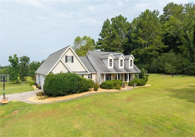 Photo 3 of Single family home for sale at 1927 Tennga Gregory Rd, Crandall, GA 30711 | MLS# 7818416 | Listing updated on 2026-10-15