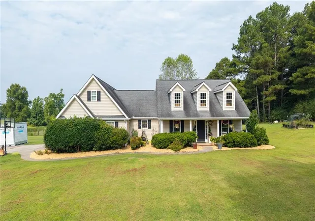 Photo 4 of Single family home for sale at 1927 Tennga Gregory Rd, Crandall, GA 30711 | MLS# 7818416 | Listing updated on 2026-10-15