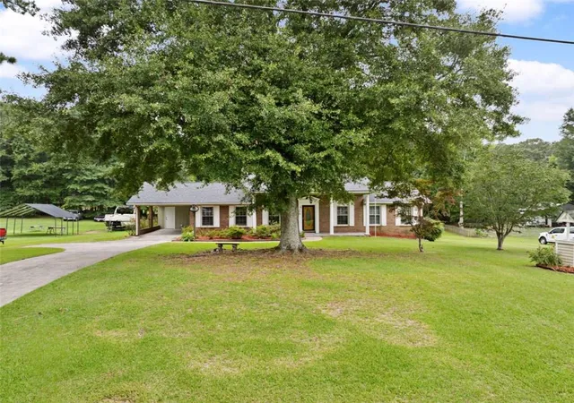 Photo 3 of Sale Pending at 576 Reeceburg Rd Se, Silver Creek, GA 30173 | MLS# 7813752 | Listing updated on 2026-09-13