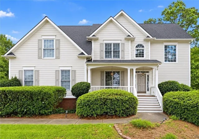 Photo 1 of Sale Pending at 843 Bentwater Dr, Acworth, GA 30101 | MLS# 7846109 | Listing updated on 2026-10-31