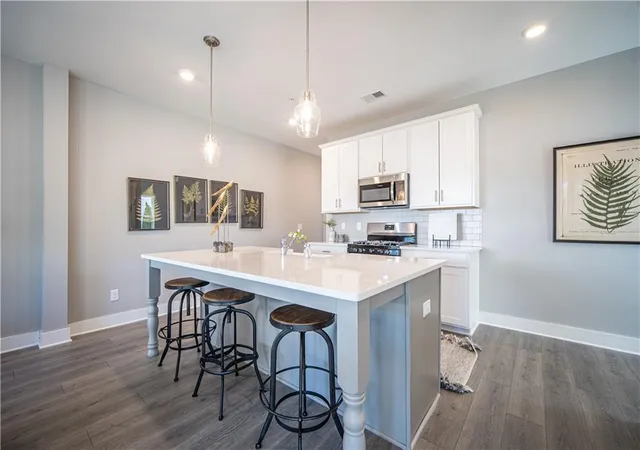 Photo 4 of Townhouse for sale at 1704 Prospect Way, Conyers, GA 30094 | MLS# 7822355 | Listing updated on 2026-08-20