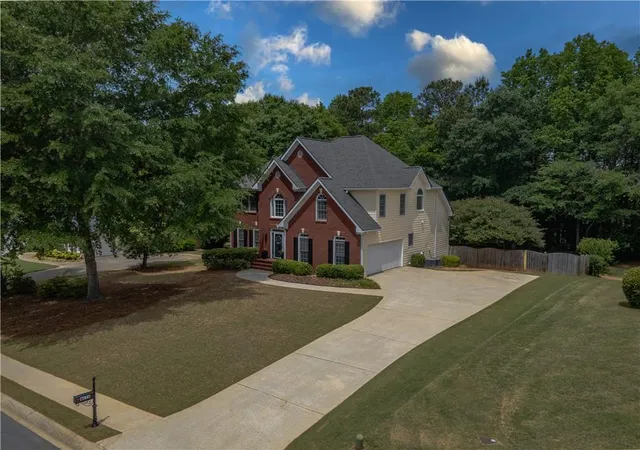 Homes for sale in Loganville, GA | 1116 Maple Creek Rdg, Loganville, GA 30052 | MLS# 7767270