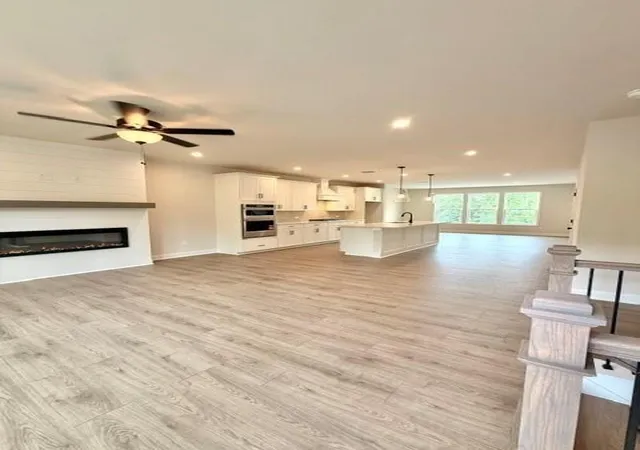 3rd image of 364 Sunset Hollow St, Sugar Hill, GA 30518 | MLS# 7803189