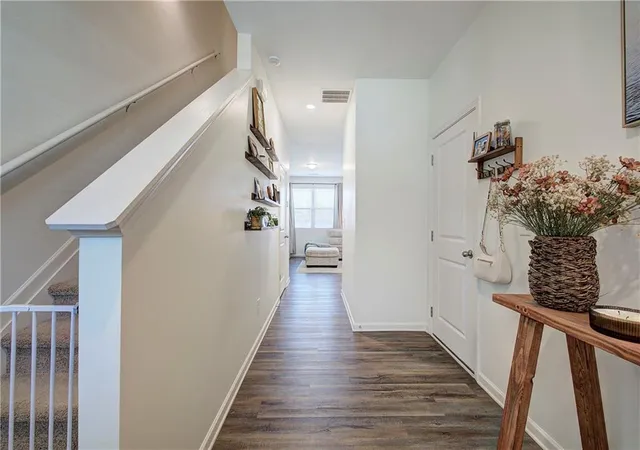 Photo 3 of Townhouse for sale at 208 Grand Central Way, Cartersville, GA 30120 | MLS# 7759383 | Listing updated on 2026-08-28