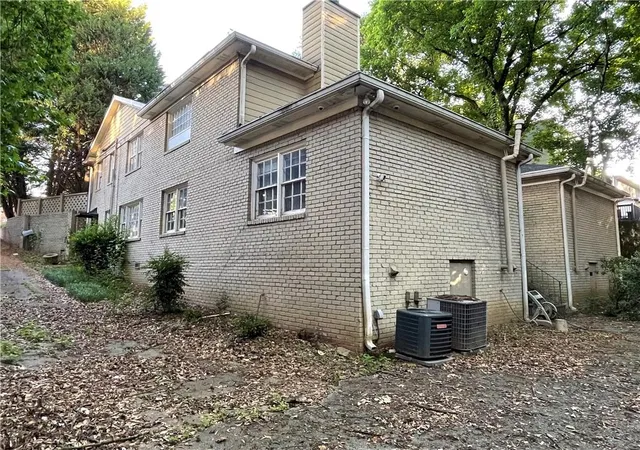 Listing Photo 2 - Condo for sale in building located at 25 26th St NW, Atlanta, GA 30309