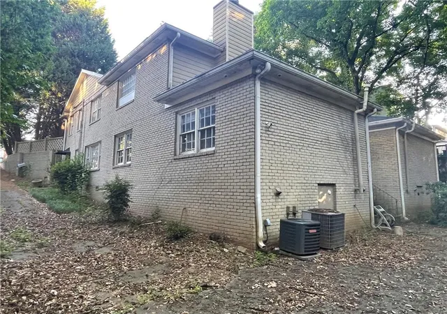 Photo 6 of Multi family home for sale at 25 26th Street Nw, Atlanta, GA 30309 | MLS# 7774796 | Listing updated on 2026-09-01