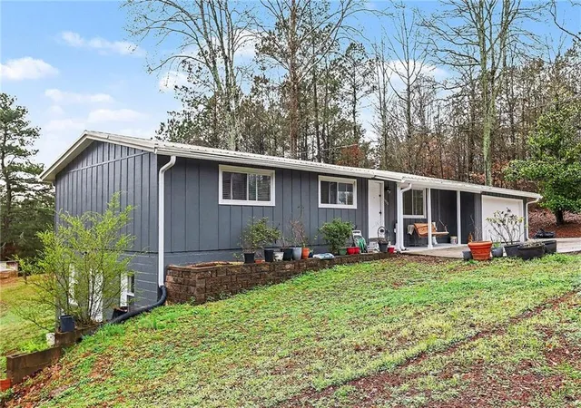 3rd image of 1370 Arbor Hill Rd, Canton, GA 30115 | MLS# 7731225