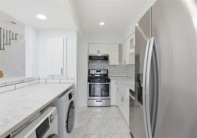 Photo 3 of Townhouse for sale at 6980 Roswell Rd #K4, Sandy Springs, GA 30328 | MLS# 7818313 | Listing updated on 2026-08-09