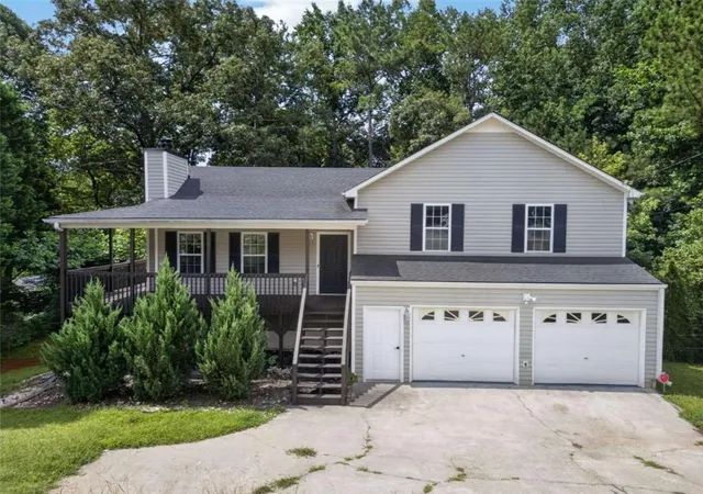 Photo 1 of Sale Pending at 185 Wyngate Ct, Dallas, GA 30157 | MLS# 7807268 | Listing updated on 2026-08-25