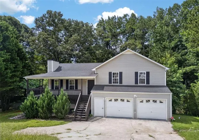 Photo 2 of Sale Pending at 185 Wyngate Ct, Dallas, GA 30157 | MLS# 7807268 | Listing updated on 2026-08-25