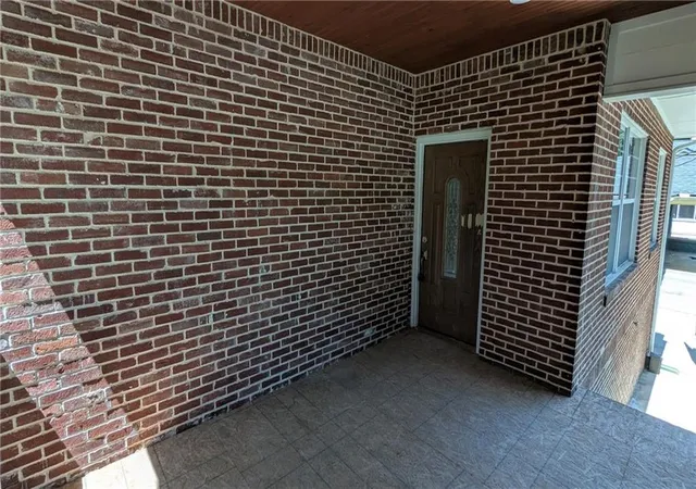 Photo 2 of Single family home for sale at 1170 Donnelly Ave Sw, Atlanta, GA 30310 | MLS# 7785356 | Listing updated on 2026-09-05