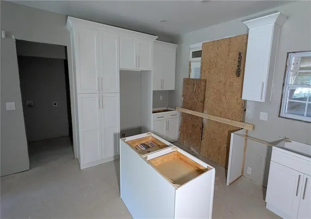 Photo 4 of Single family home for sale at 1170 Donnelly Ave SW, Atlanta, GA 30310 | MLS# 7785356 | Listing updated on 2026-09-05