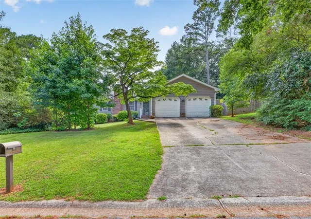 Homes for sale in Lilburn, GA | 1561 Bentwood Dr Sw, Lilburn, GA 30047 | MLS# 7801055