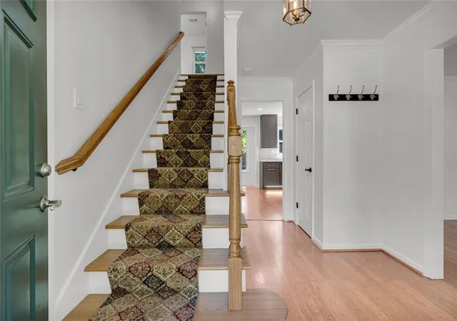 Photo 3 of Sale Pending at 167 Knollwood Dr Nw, Marietta, GA 30064 | MLS# 7787385 | Listing updated on 2026-09-18