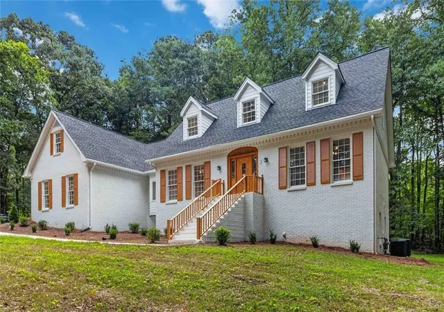 2nd image of 3710 Crossvale Rd, Lithonia, GA 30038 | MLS# 7810618